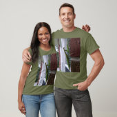 Bidden Mantis op bakstenen muur T-shirt (Unisex)