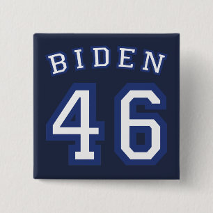 BIDEN 46 VIERKANTE BUTTON 5,1 CM