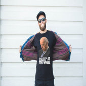 BIDEN ASLEEP OP HET WIEL Anti Joe Biden T-shirt