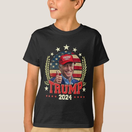 Biden draagt Trump rood Pet Shirt Funny Trump 2024 (Voorkant)