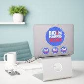 BIDEN HARRIS 2020 STICKER (Laptop op bureau)