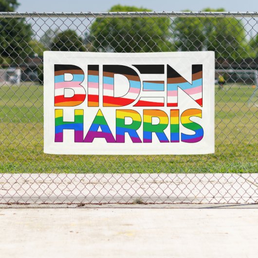 Biden Harris LGBTQ+ trots Spandoek (Insitu)