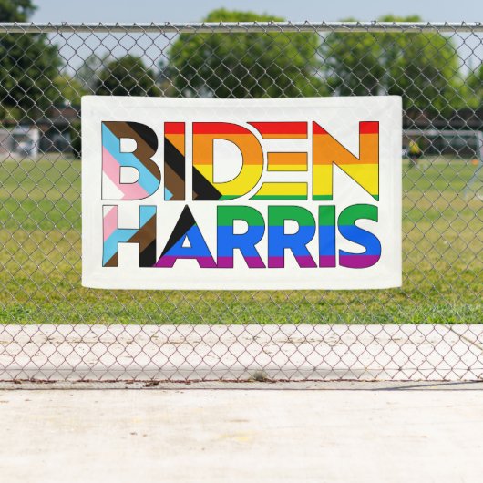 Biden Harris LGBTQ+ Voortgangs Pride Spandoek (Insitu)