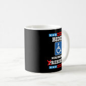 Biden Neursing Thuis Inwoner Anti Joe Biden Republ Koffiemok (Voorkant rechts)