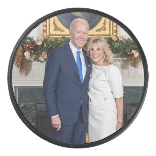 Biden State of the Christmas Union Hockey Puck (Voorkant)