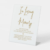 Bieden van een gedenkwaardig goud in een liefdevol reclamebord met voetstuk (Voorkant)