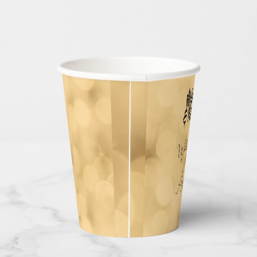 Bieden van papieren bekertjes - bewerkbare tekst o papieren bekers (Rechts)