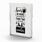 Bier-drinkbaarder in de hand fotoblokken (Rechts)