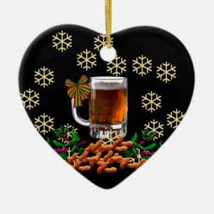 Bier en pinda's keramisch ornament