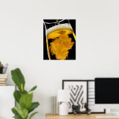 Bier in glas gegoten, studioshot poster (Thuiskantoor)