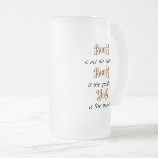 "Bier... is niet het antwoord" Monogram Matglas Bierpul (Voorkant rechts)