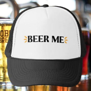 Bier Me   Grappige Typografie Trucker Hoed Pet