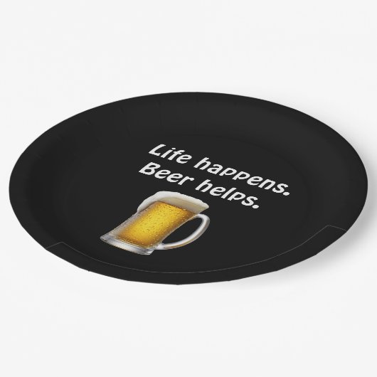 Bier met quote op zwart papieren bord (Gekanteld)