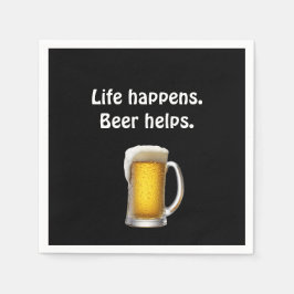 Bier met quote op zwart servet