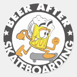 Bier na skateboarden Sticker