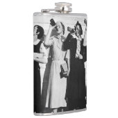 Bierdrankjes foto 1930 heupfles (Rechts)