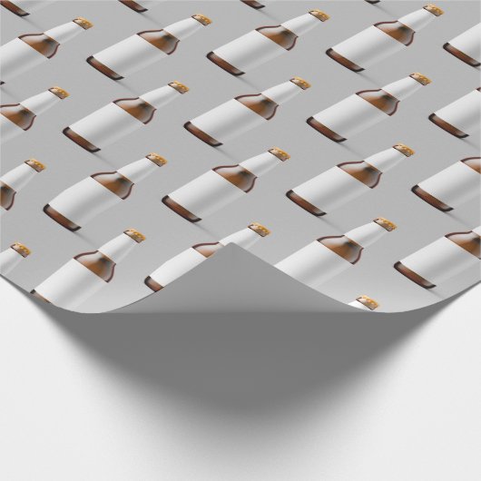 Bierfles op grijs cadeaupapier (Hoek)