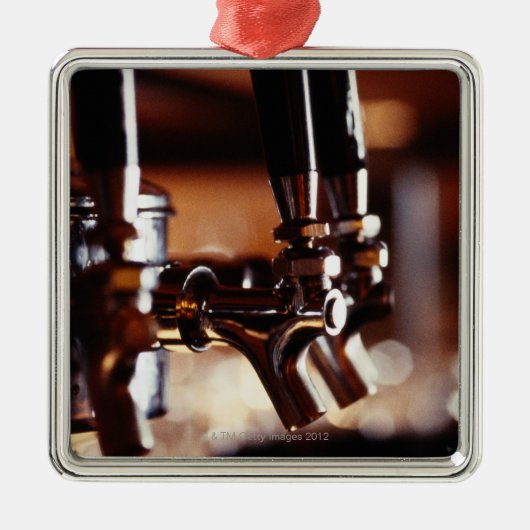 Biertapkranen Metalen Ornament (Voorkant)