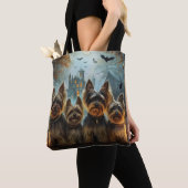 Biewer Terrier Halloween Nacht Doggy Delight Tote Bag (Dichtbij)