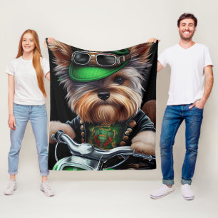 Biewer Terrier-hond rijdt op fiets St. Patrick's D Fleece Deken