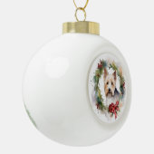 Biewer Terrier Kerstkrans Feestelijke Pup Keramische Bal Ornament (Links)