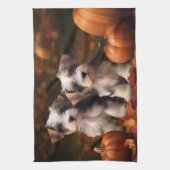 Biewer Terrier Pup Autumn Delight Pumpkin Theedoek (Verticaal)