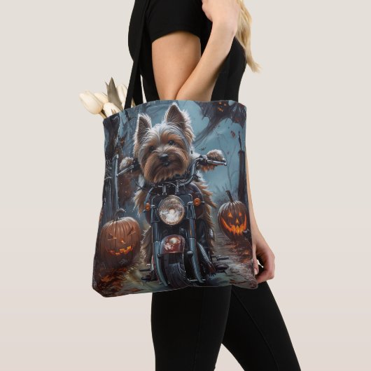 Biewer Terrier Rijden Motorfiets Halloween Eng Tote Bag (Dichtbij)