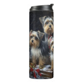 Biewer Terrier Snowy Sleigh Kerst Decor Thermosbeker (Gedraaid links)
