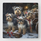 Biewer Terrier Snowy Sleigh Kerst Decor Vierkante Klok (Voorkant)
