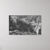 Big Beer Lake, CA Highway Abothe Dam Canvas Afdruk (Voorkant)