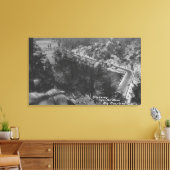 Big Beer Lake, CA Highway Abothe Dam Canvas Afdruk (Insitu (Woonkamer))