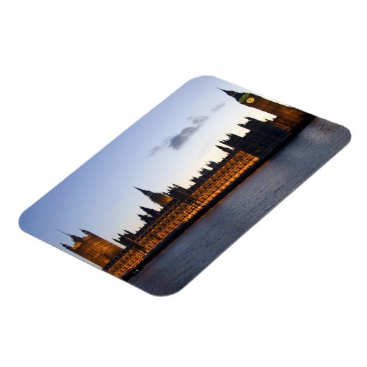 Big Ben en de huizen van het parlement in de stad Magneet (Linkerzijde)