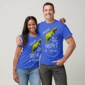 Big Brother in het trainen van dinosaurus Shirten T-shirt (Unisex)