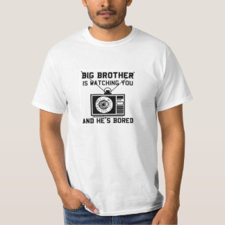 Big Brother is bedekte witte T-shirt