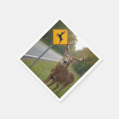 Big Buck Posing door een herten kruising teken Servet (Hoek)