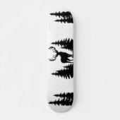 Big Buck Tussen Pine Tree Vector Persoonlijk Skateboard (Voorkant)