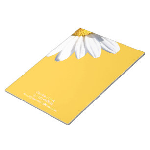 Big Daisy on Yellow Background, gepersonaliseerd Notitieblok