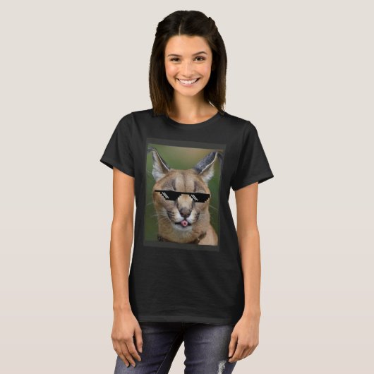 Big Floppa Meme Cute AKA Gregory  ears T-shirt (Voorkant volledig)