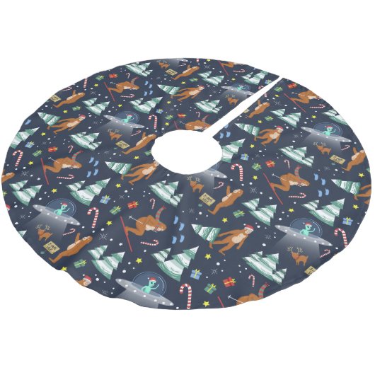 Big Foot, Aliens en Rendier Sci-Fi Kerstmis Kerstboom Rok (Gekanteld)