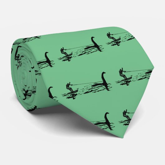 Big Foot en Nessie Stropdas (Opgerold)