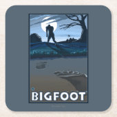 Big Foot loopt door Golf Course Kartonnen Onderzetters (Voorkant)