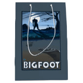 Big Foot loopt door Golf Course Medium Cadeauzakje (Voorkant)