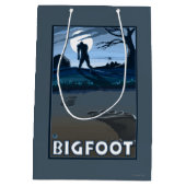 Big Foot loopt door Golf Course Medium Cadeauzakje (Achterkant)