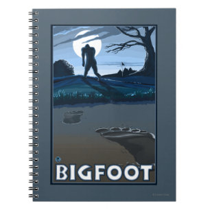 Big Foot loopt door Golf Course Notitieboek