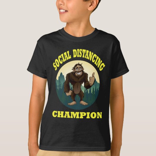 Big Foot Social Distancing Funny T-shirt (Voorkant)