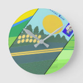 Big Funny Eggs Crossing the Road Ronde Klok (Voorkant)