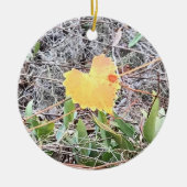 Big Heart Leaf met Red Dot gepersonaliseerde versi Keramisch Ornament (Voorkant)