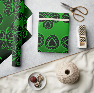 Big Hearts Clovers St Patrick Green Wrapping Paper Cadeaupapier