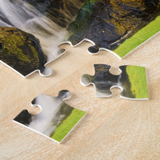 Big Island, Hawaii. Cascading stream, Big Island Legpuzzel (Zijkant)