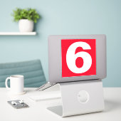 Big Number Six in rood en wit op een Sticker (Laptop op bureau)